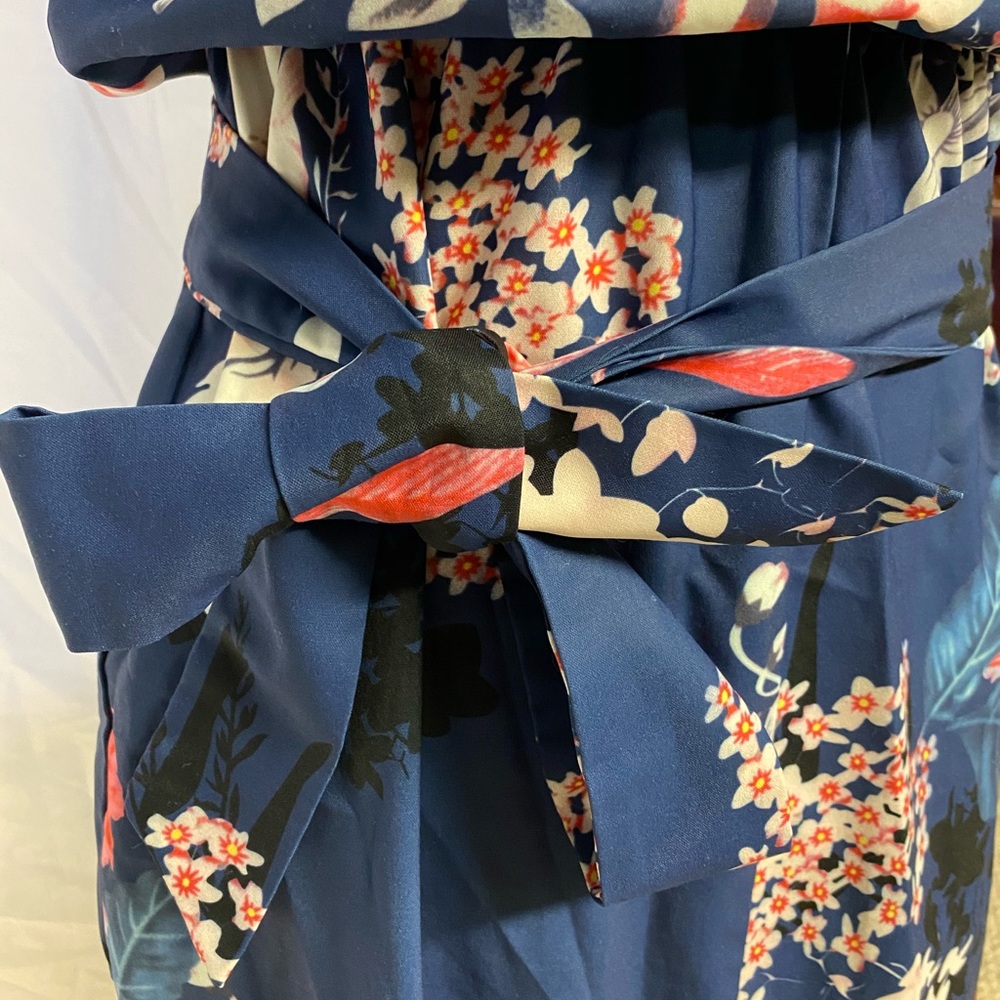Gown - Picture 3 of 4